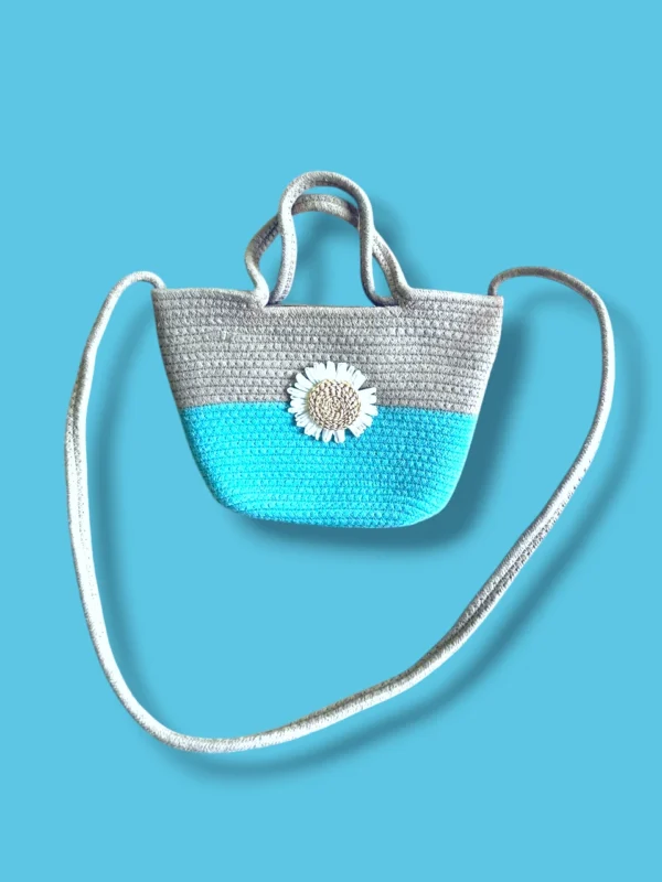 Daisy Horizon - Image 4